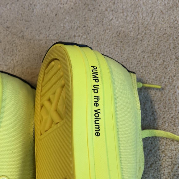 Converse x OPI Chuck Taylor All Star - size 6 - Picture 6 of 8